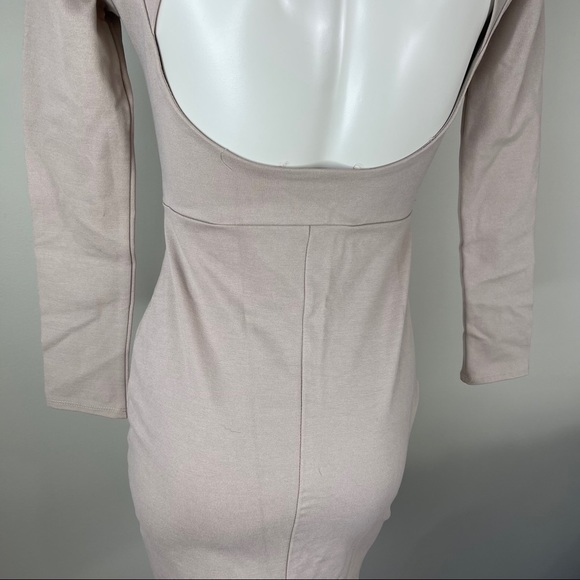 🌟🌟SOLD🌟🌟FASHION NOVA nude V-neck dress cut out shoulders S - Picture 5 of 13